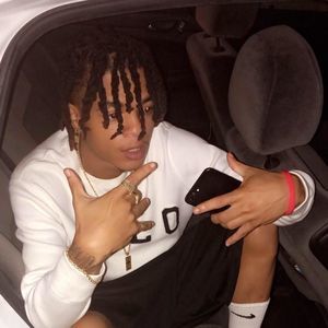 Meet your Posher, Aaron